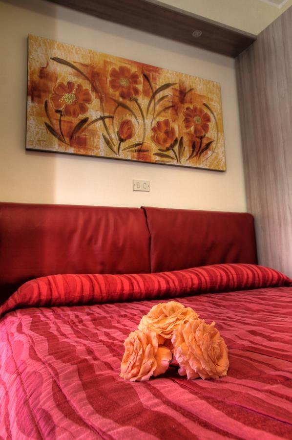 Residence Bellevue Apartments Пиетра Лигуре Екстериор снимка